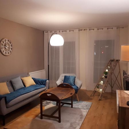 Appartement 3 Chambres 5 Couchages Версал Екстериор снимка
