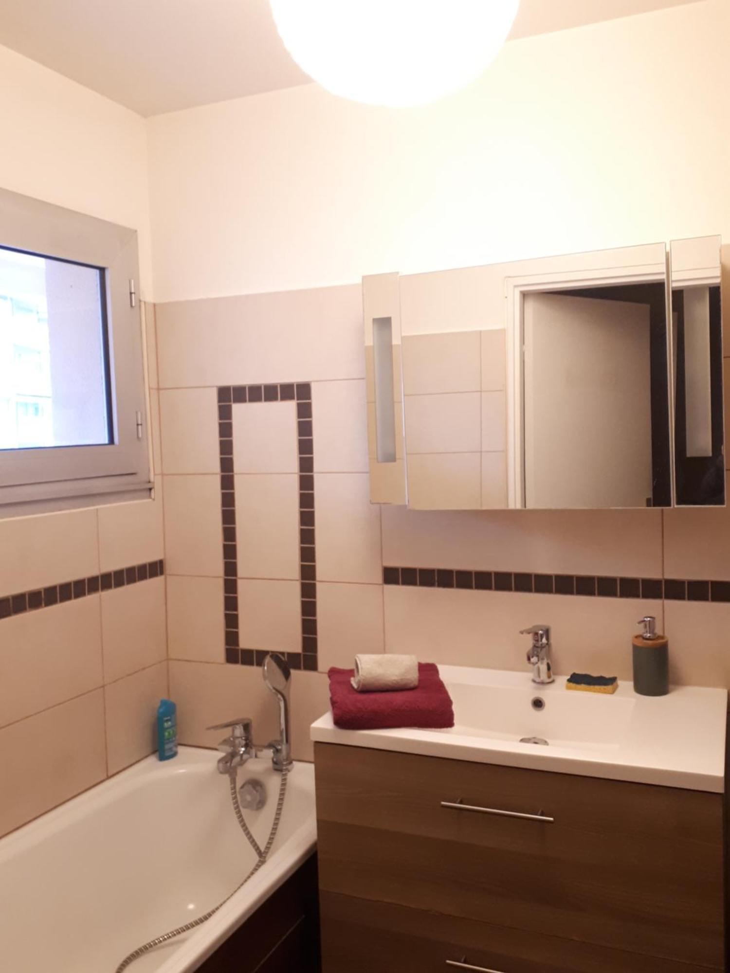 Appartement 3 Chambres 5 Couchages Версал Екстериор снимка
